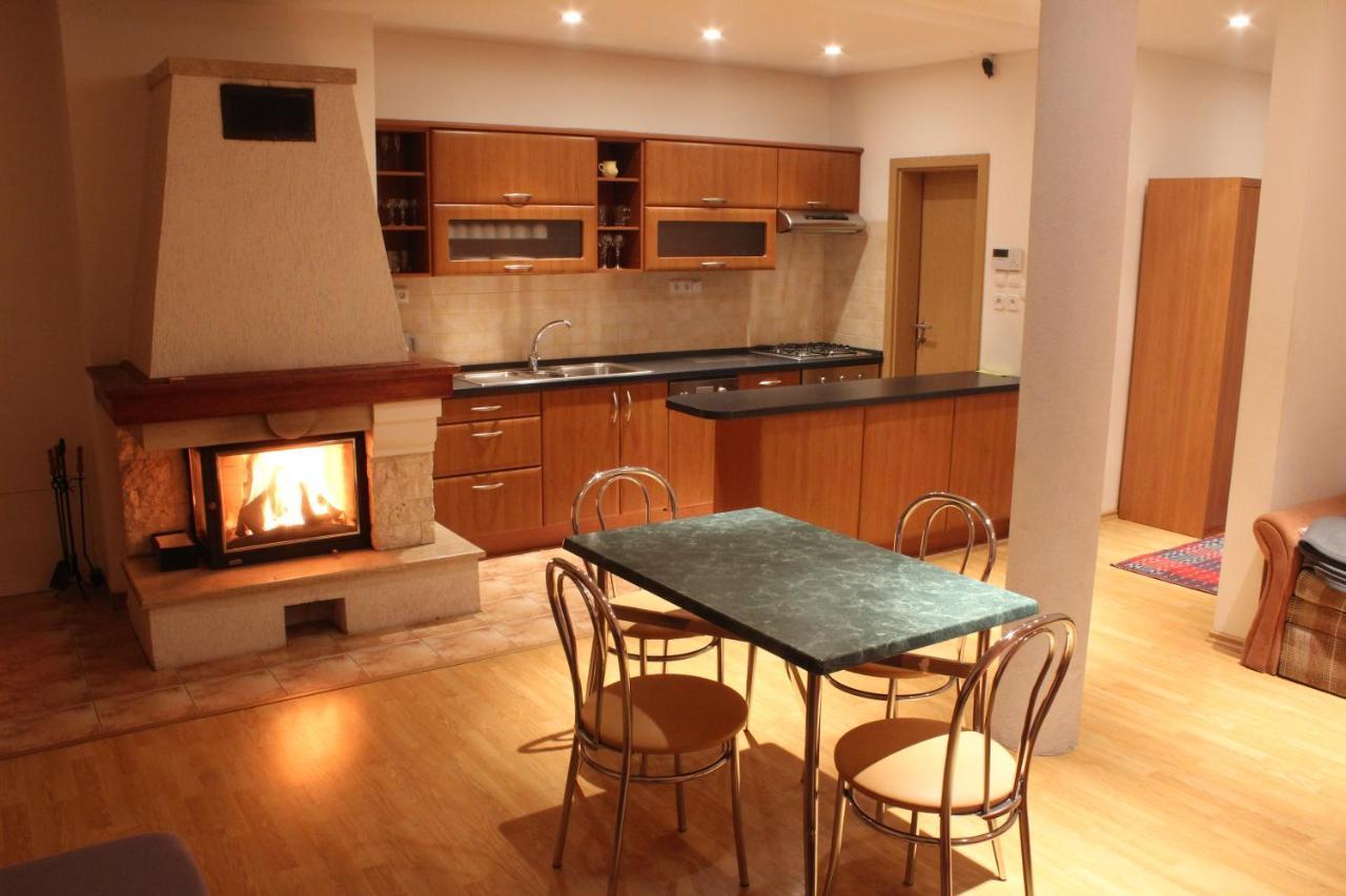 Apartman Triga Снина Екстериор снимка