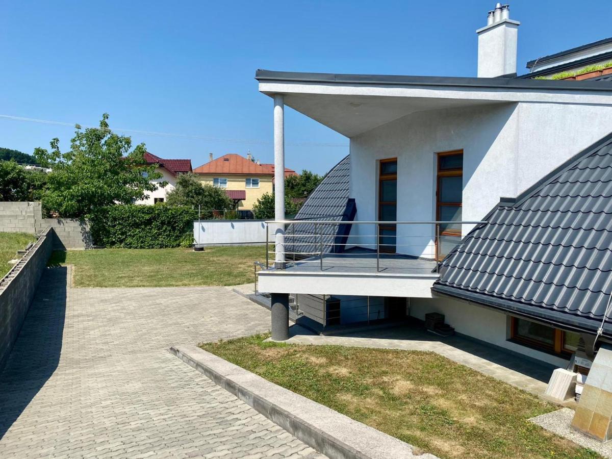 Apartman Triga Снина Екстериор снимка